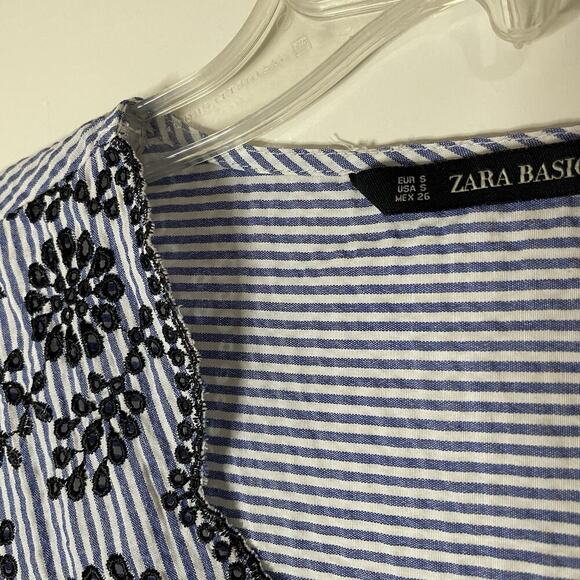 ZARA blue striped floral embroidered scallop hem vneck short sleeve shirt Small - Picture 2 of 4